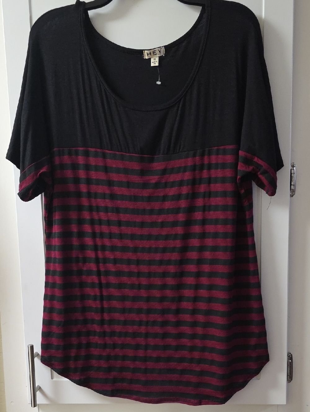 HEY Collection Black and Burgundy Striped Short Sleeve Scoop Top Size 1X